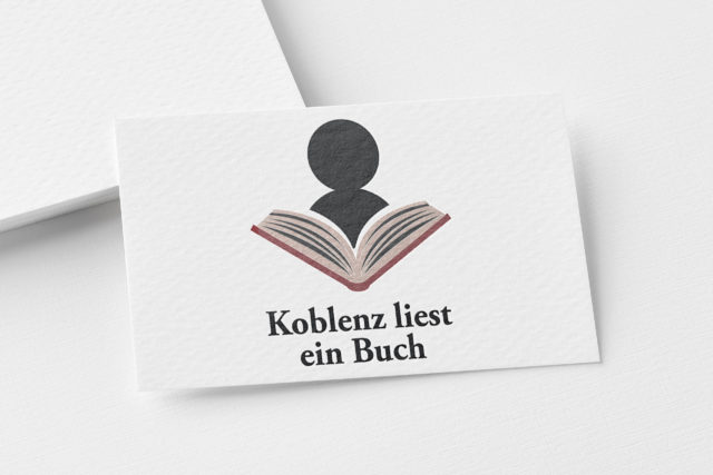 Mokeup Logo Koblenz liest ein Buch